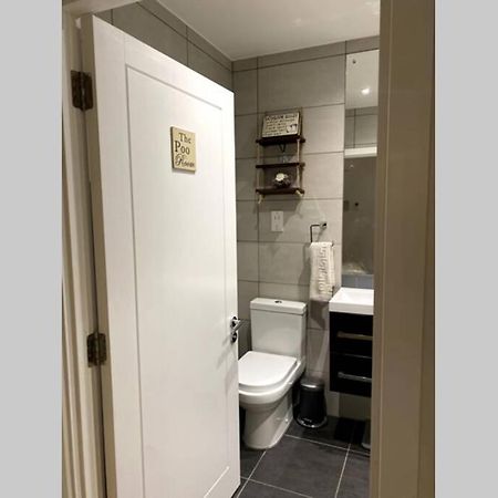 Luxury 1 Bedroom Apartment With Netflix & Parking 博勒姆伍德 外观 照片